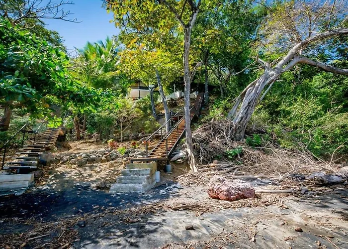 5-bd Beachfront, Ocean-view Hillside * Playa Flamingo