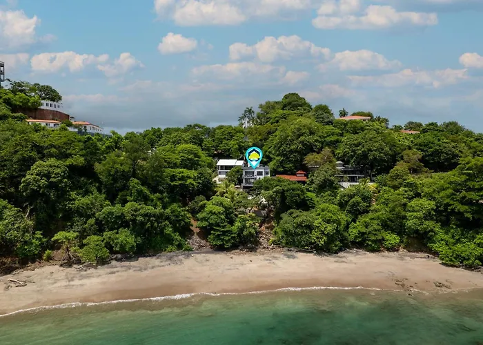 5-bd Beachfront, Ocean-view Hillside