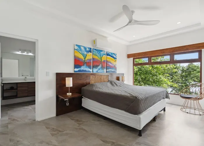 5-bd Beachfront, Ocean-view Hillside Сasa de vacaciones Playa Flamingo