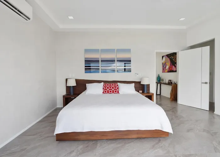 5-bd Beachfront, Ocean-view Hillside Сasa de vacaciones Playa Flamingo
