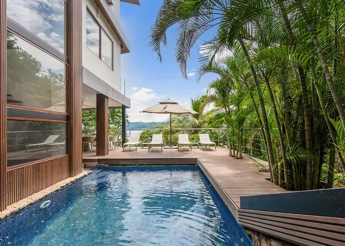Сasa de vacaciones 5-bd Beachfront, Ocean-view Hillside Playa Flamingo